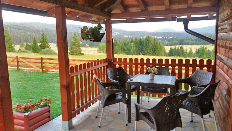 Holiday Home Perduh Sekulic Ngoại thất bức ảnh