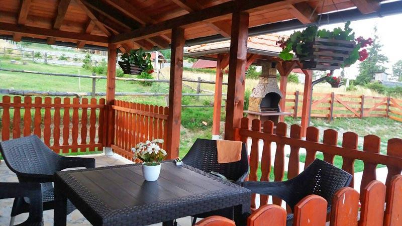 Holiday Home Perduh Sekulic Ngoại thất bức ảnh
