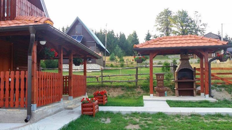 Holiday Home Perduh Sekulic Ngoại thất bức ảnh